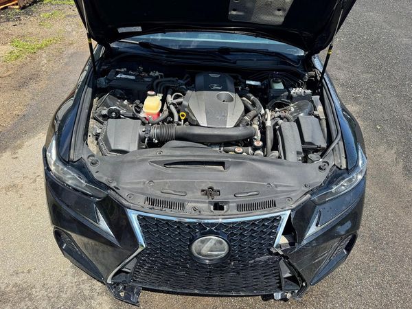 2018 LEXUS IS 300