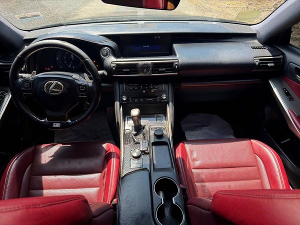2018 LEXUS IS 300