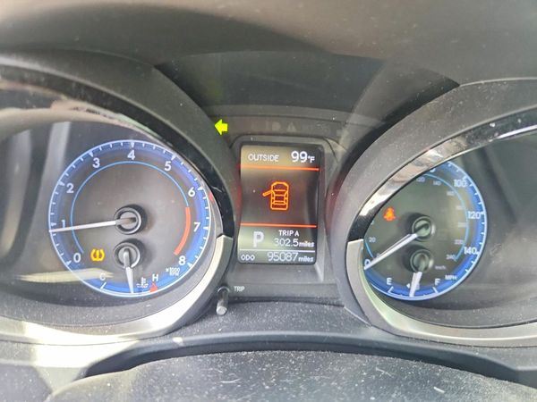 2014 TOYOTA COROLLA