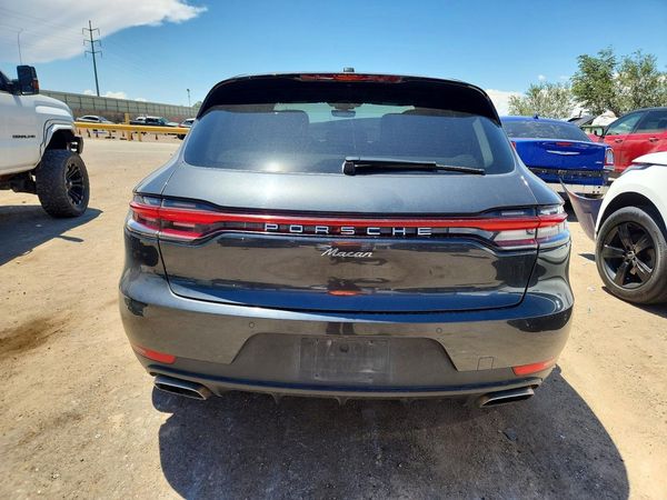 2021 PORSCHE MACAN Base