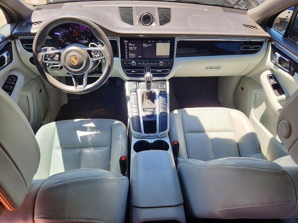 2021 PORSCHE MACAN Base