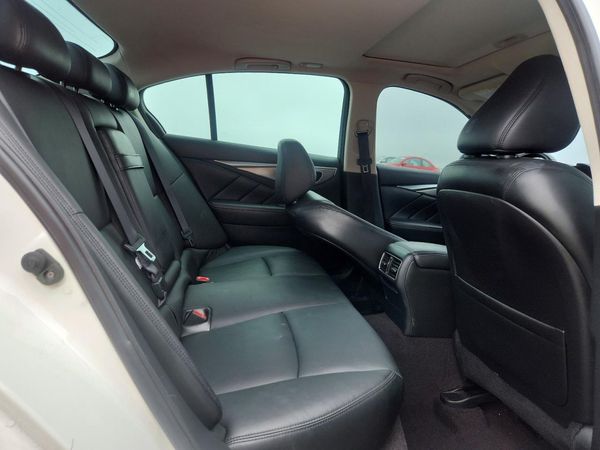 2017 INFINITI Q50