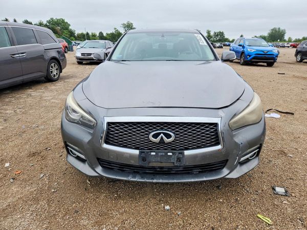 2015 INFINITI Q50