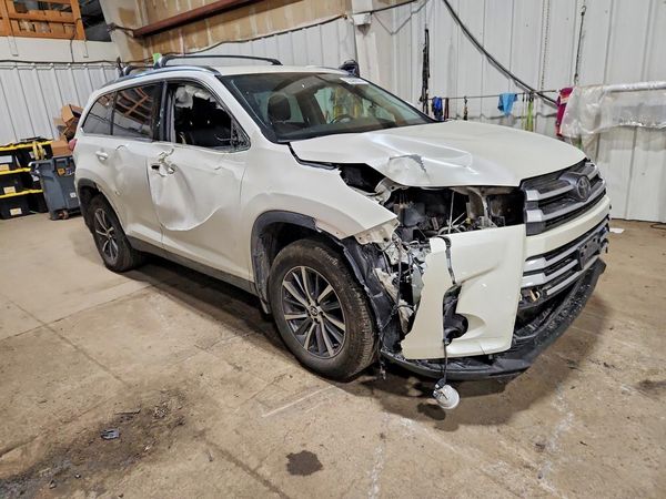 2019 TOYOTA HIGHLANDER SE/XLE