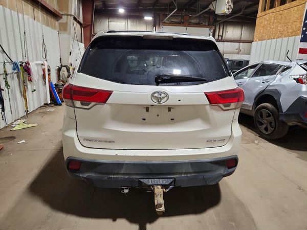 2019 TOYOTA HIGHLANDER SE/XLE