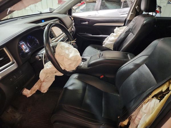 2019 TOYOTA HIGHLANDER SE/XLE