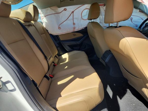 2019 VOLKSWAGEN JETTA S, SE, R-Line