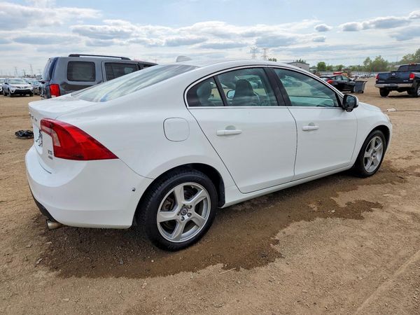 2013 VOLVO S60