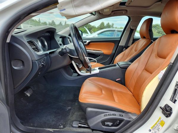 2013 VOLVO S60