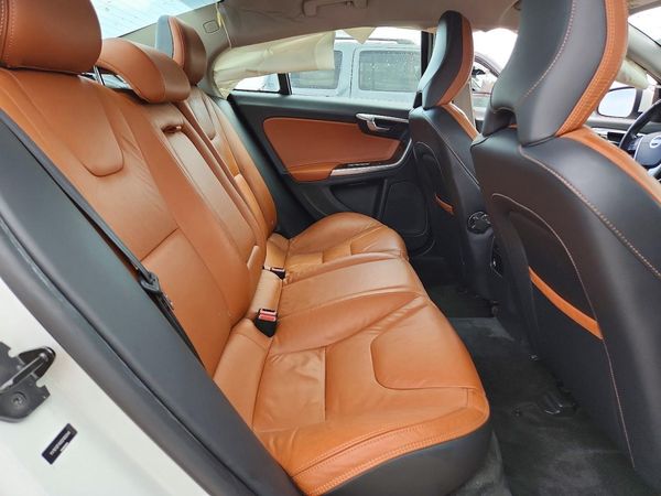 2013 VOLVO S60
