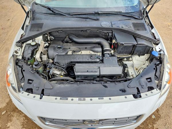 2013 VOLVO S60