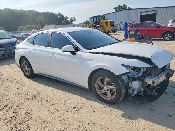 2023 HYUNDAI SONATA SE