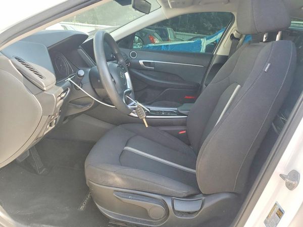 2023 HYUNDAI SONATA SE