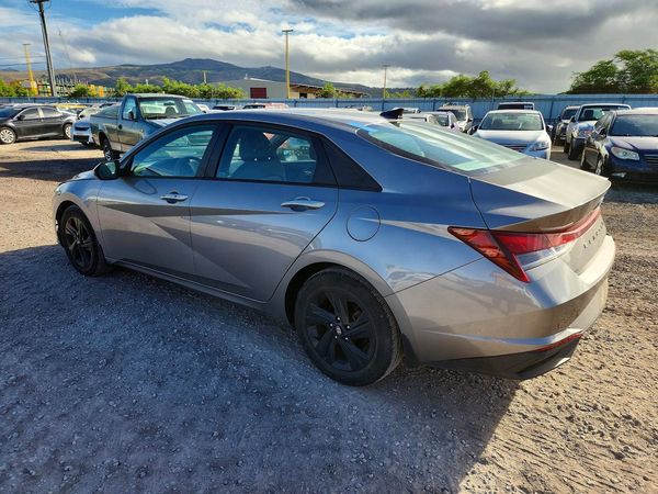 2022 HYUNDAI ELANTRA SEL
