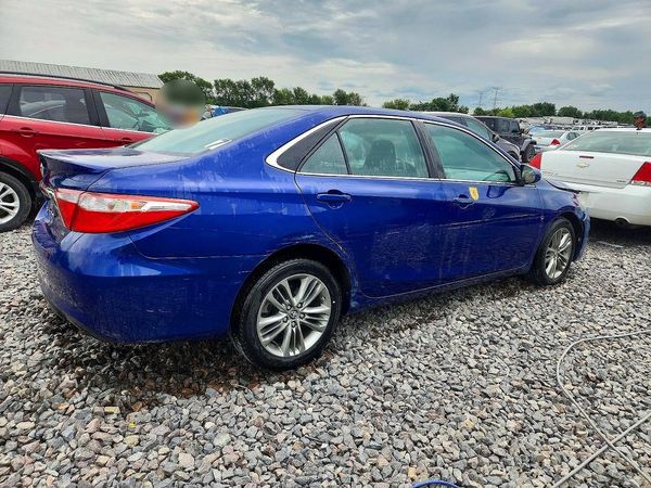 2016 TOYOTA CAMRY