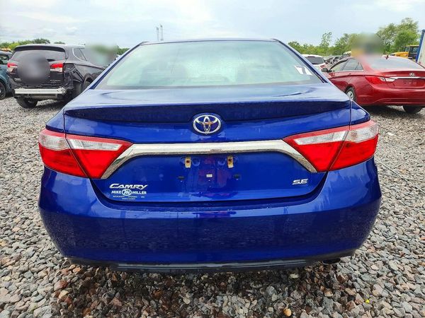2016 TOYOTA CAMRY