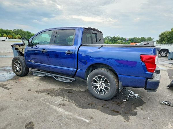 2024 NISSAN TITAN Crew Cab