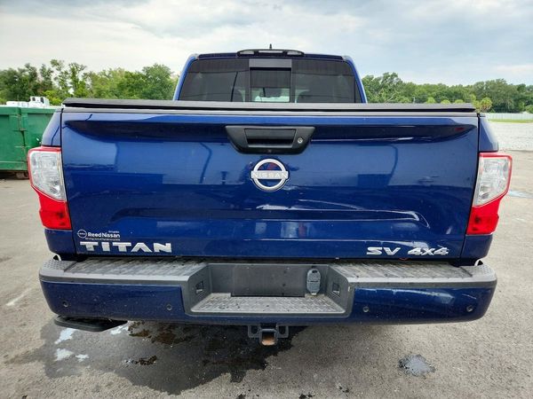 2024 NISSAN TITAN Crew Cab