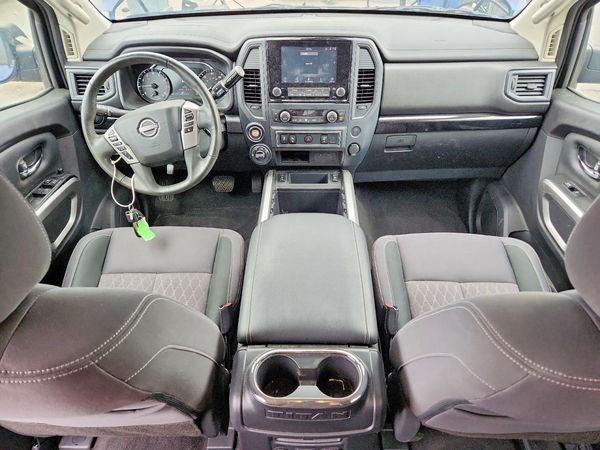 2024 NISSAN TITAN Crew Cab