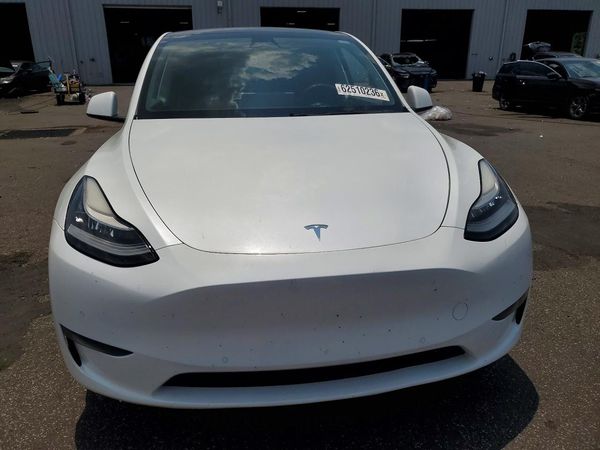 2020 TESLA MODEL Y