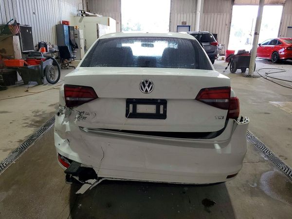 2018 VOLKSWAGEN JETTA