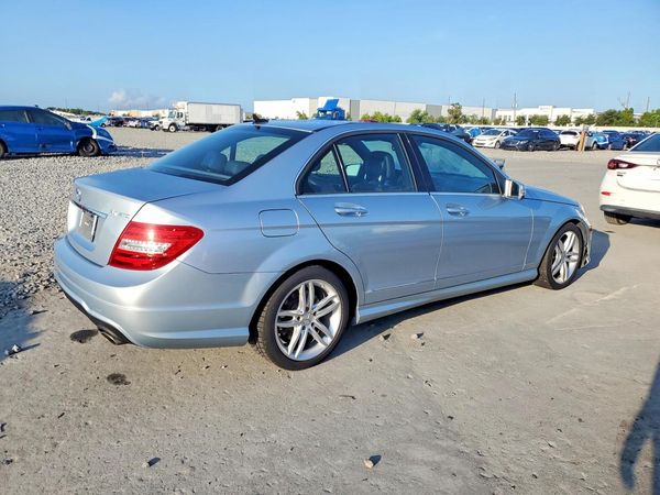2013 MERCEDES-BENZ C C300