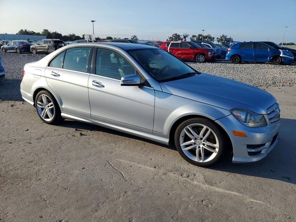2013 MERCEDES-BENZ C C300