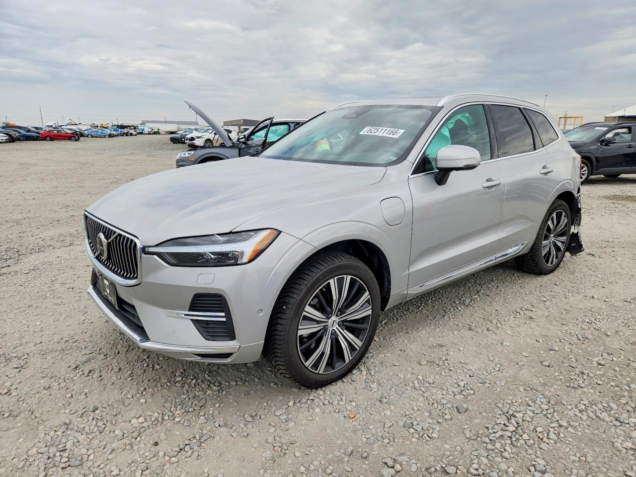 2023 VOLVO XC60 Plus Bright