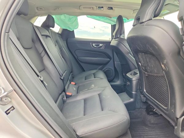 2023 VOLVO XC60 Plus Bright