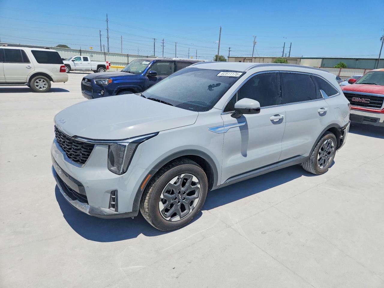 2025 KIA SORENTO