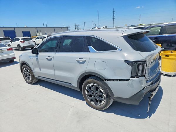 2025 KIA SORENTO