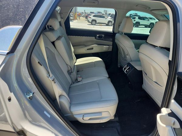 2025 KIA SORENTO