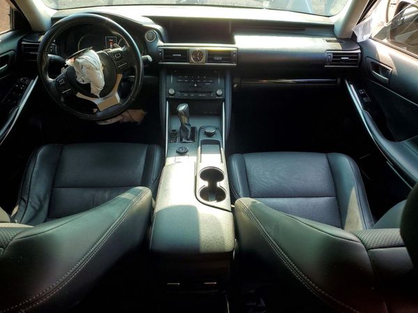 2017 LEXUS IS
