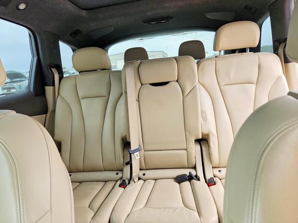 2018 AUDI Q7 quattro Premium Plus
