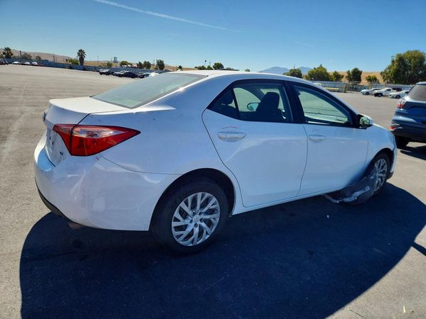 2018 TOYOTA COROLLA