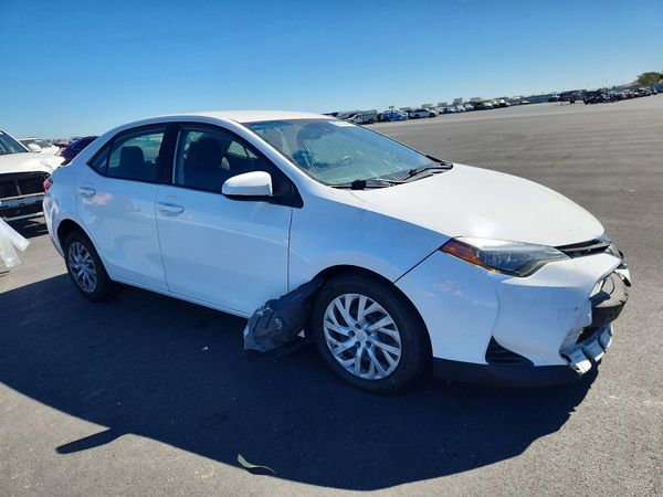 2018 TOYOTA COROLLA