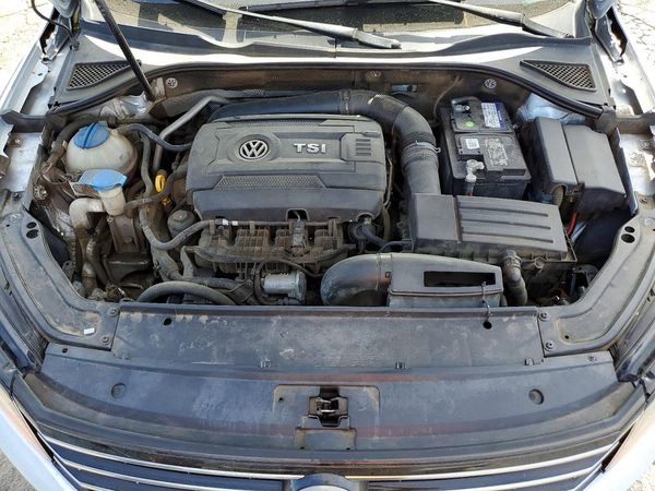 2017 VOLKSWAGEN PASSAT S