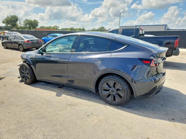 2024 TESLA MODEL Y