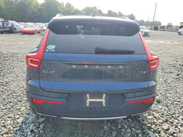 2019 VOLVO XC40 Inscription