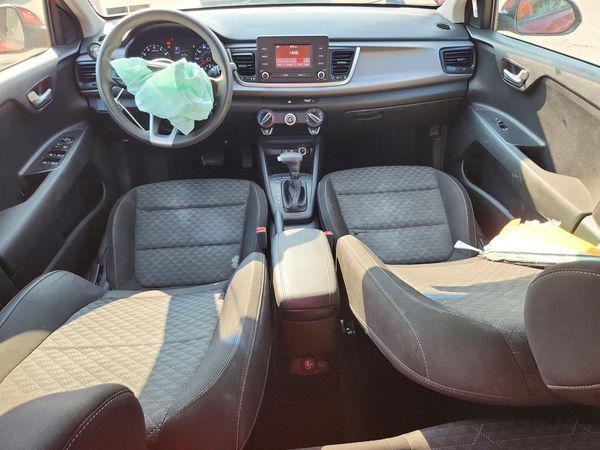 2018 KIA RIO 5-DOOR LX, S