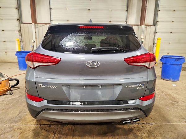 2016 HYUNDAI TUCSON