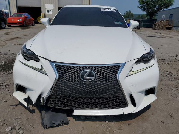 2016 LEXUS IS 200t
