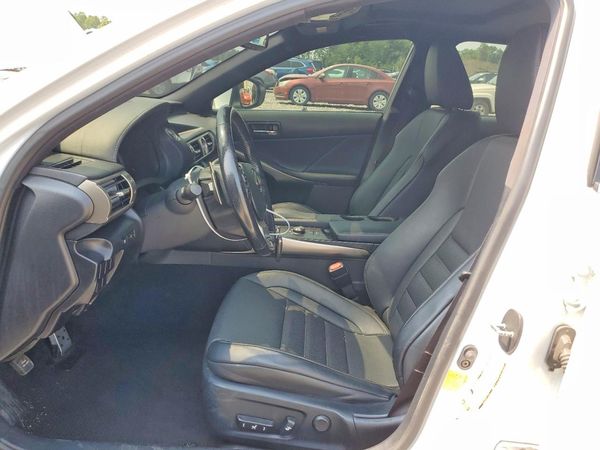 2016 LEXUS IS 200t