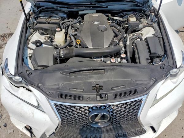 2016 LEXUS IS 200t