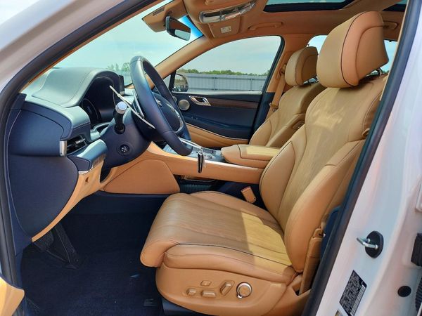 2023 GENESIS GV80
