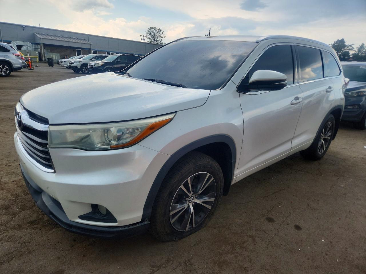 2016 TOYOTA HIGHLANDER Base/Hybrid