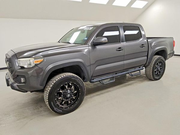 2017 TOYOTA TACOMA