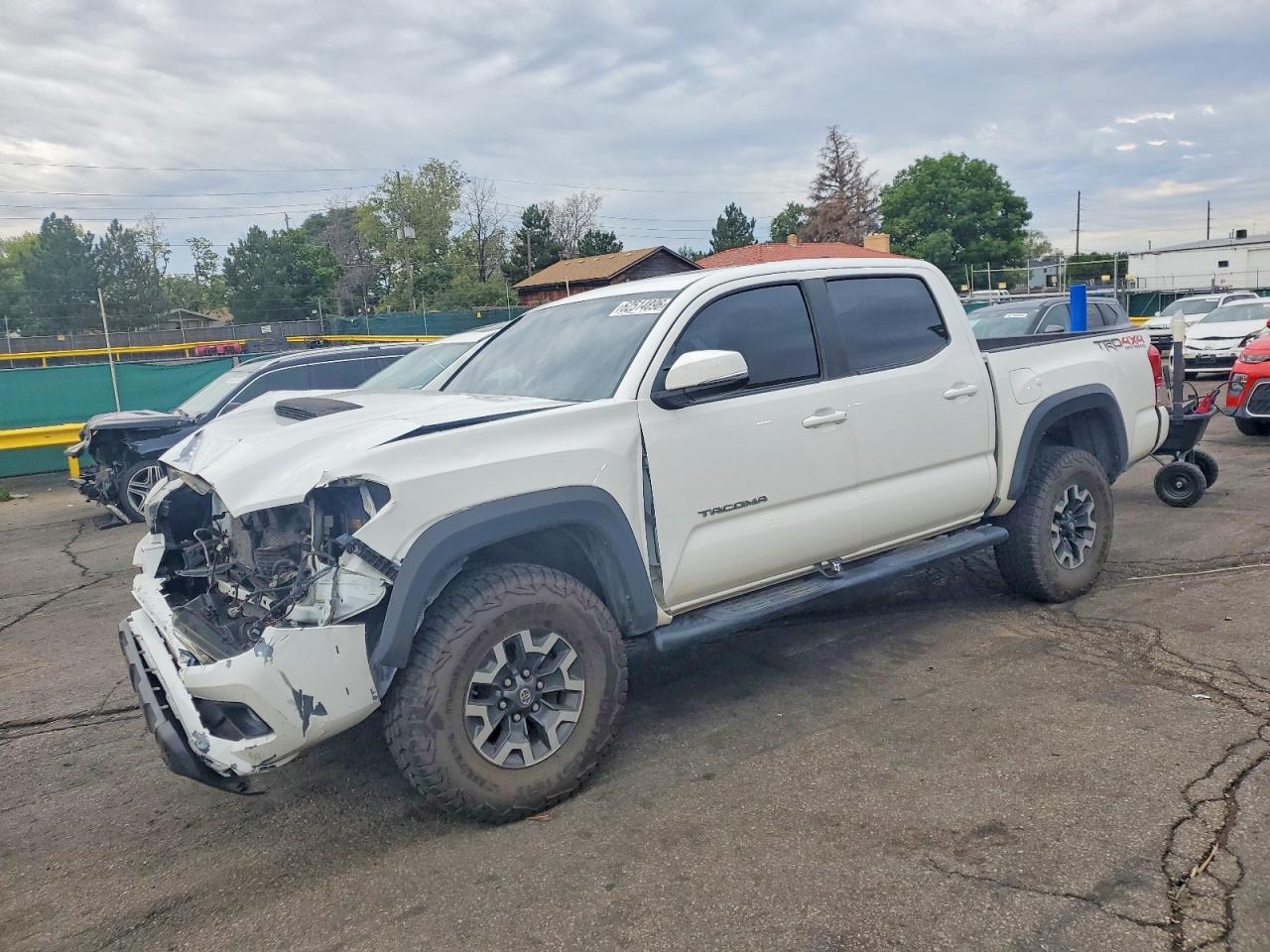 2016 TOYOTA TACOMA