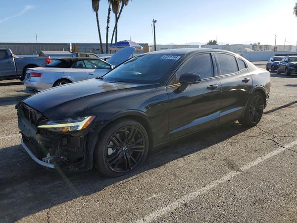 2024 VOLVO S60 Plus Black Edition