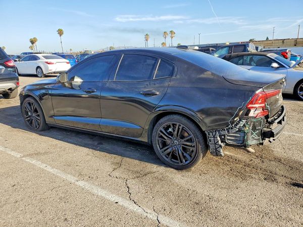 2024 VOLVO S60 Plus Black Edition